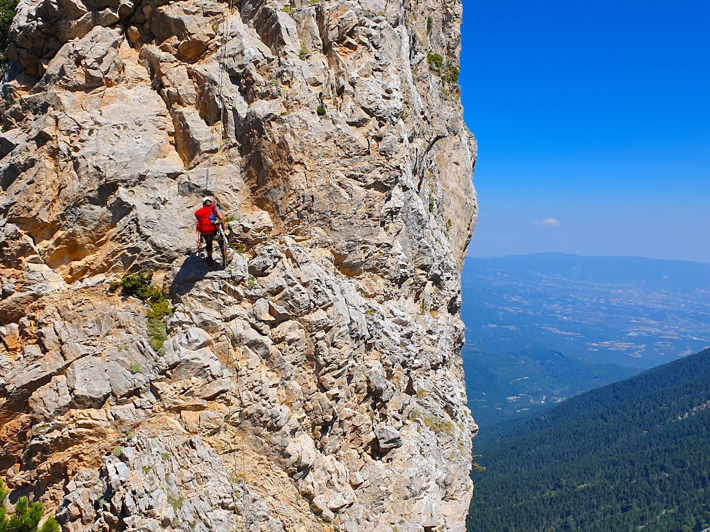 oreivasia-olympos-kopsi-naoum-rapel-gl112 Ταξίδια Βουνά Ορειβασία Olympus Hardway Ραπέλ στην Κόψη Ναούμ Basecamp Travel